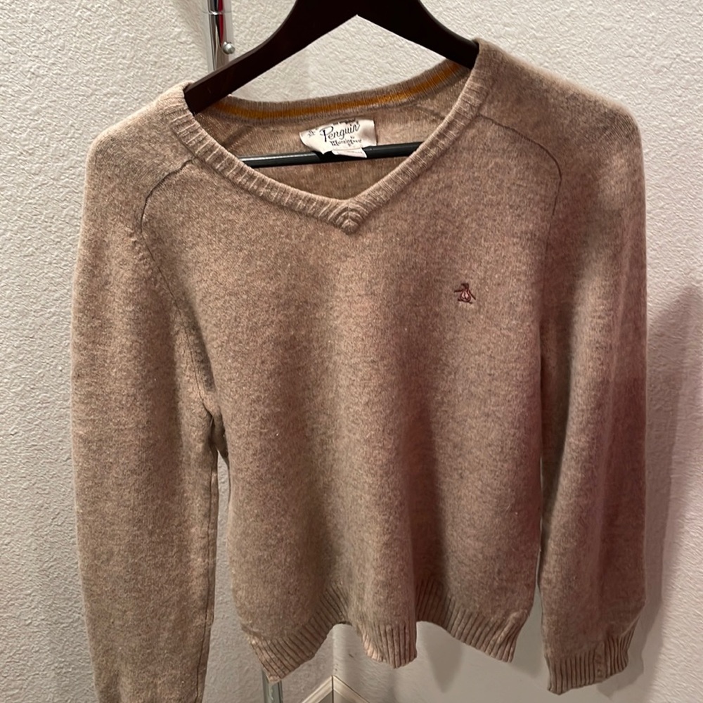 Penguin by munsingwear 100% Lambswool size large more of men’s small.  Worn once